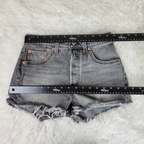 Levis 501 Original High Rise Grey Denim Cut Off Shorts Size W25 Button Fly - Picture 2 of 8